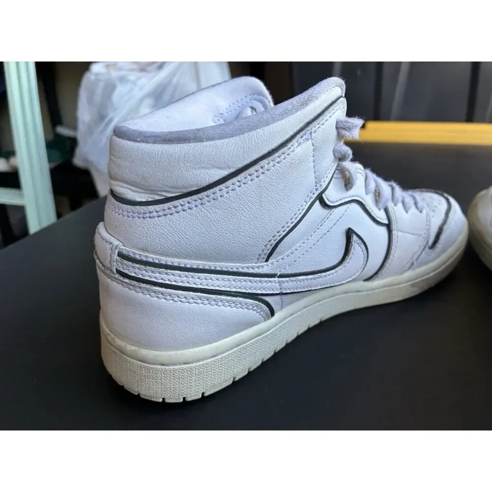 Jordan Air Women’s 1 SE Mid Iridescent Trim Sneaker Size 9 Fast Shipping